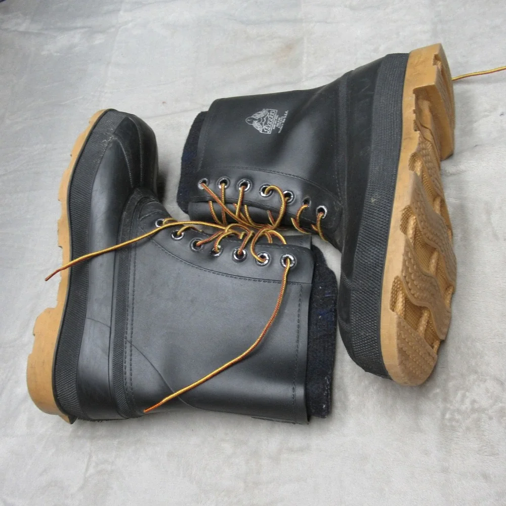 Bata rubber boots